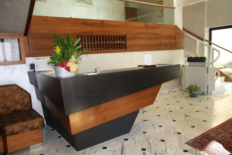 Hotel Iris
