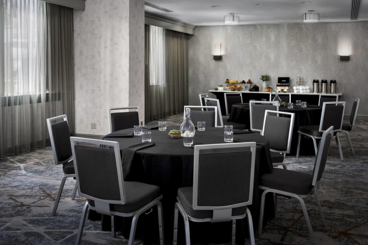 Embassy Suites by Hilton Bethesda Washington DC photo 13