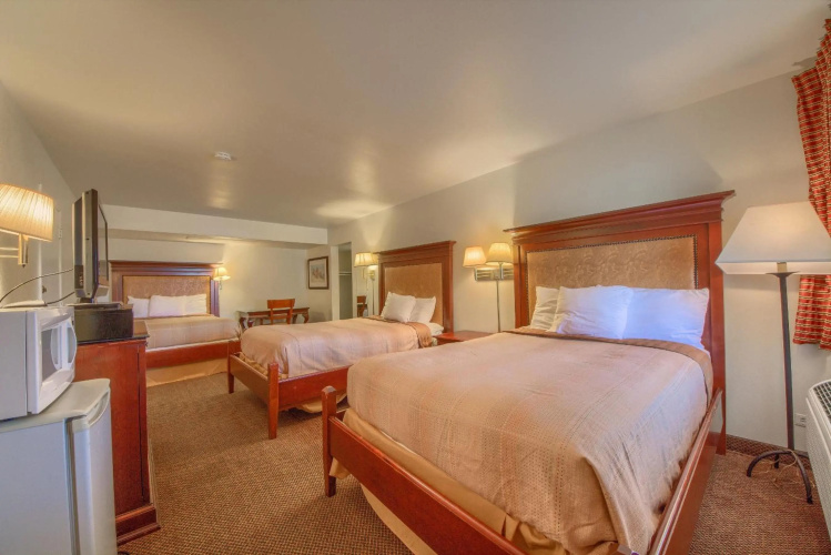 Americas Best Value Inn Uvalde photo 7