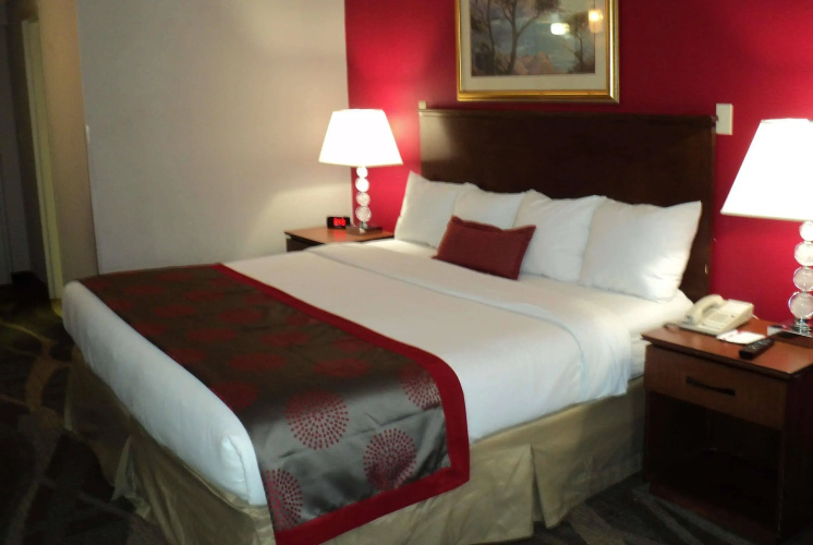Ramada by Wyndham Yonkers