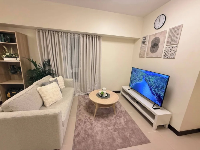 Cozy Modern Apartment Condo Unit