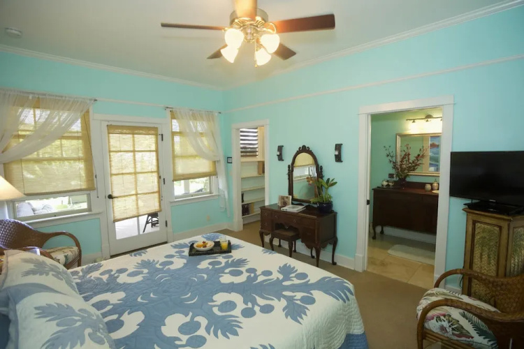 Iao Valley Inn