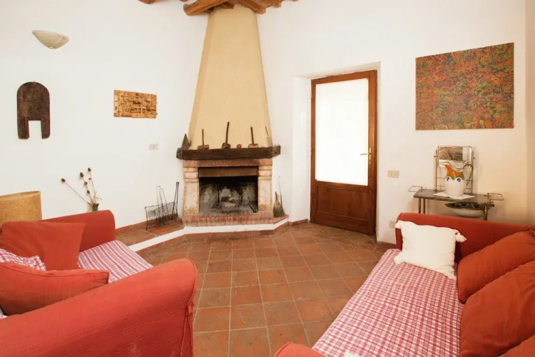Scenic Tuscan Farmhouse
