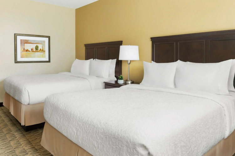Countryside Inn and Suites