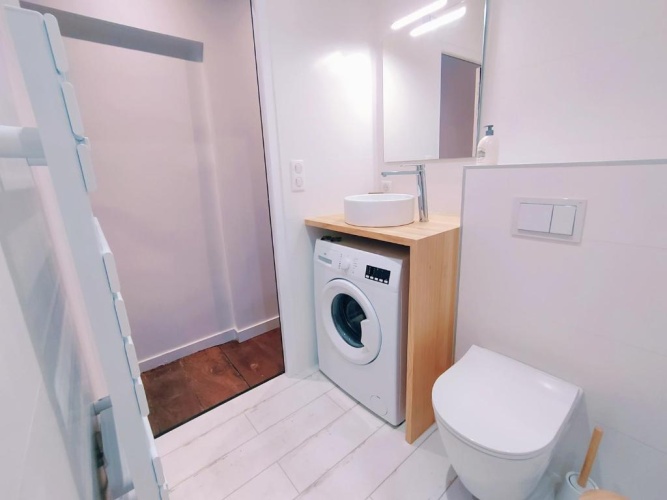 1 Bedroom Apartment