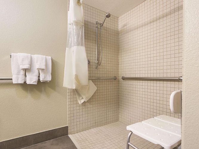 Deluxe Double Suite