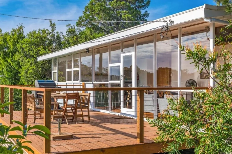 3 Bedrooms Cottage