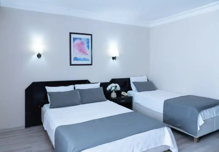 Fi̇la Otel Ayvalik