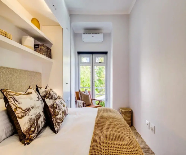 Instow Cottage in Cape Town