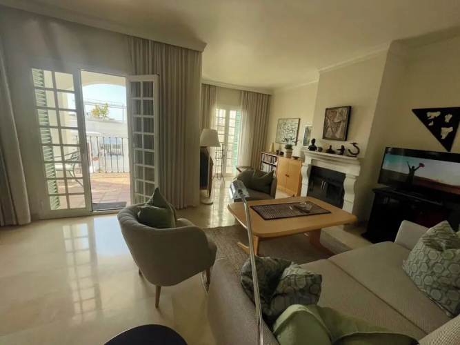 Marbella - House - Sleeps 4 - Pool - Parking