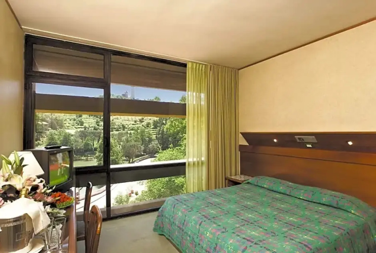 Hotel Lago Verde