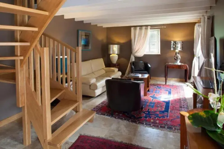 Logis Hotel la Source Bleue