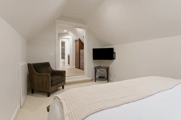 12 Siskin 5 Bedroom Home