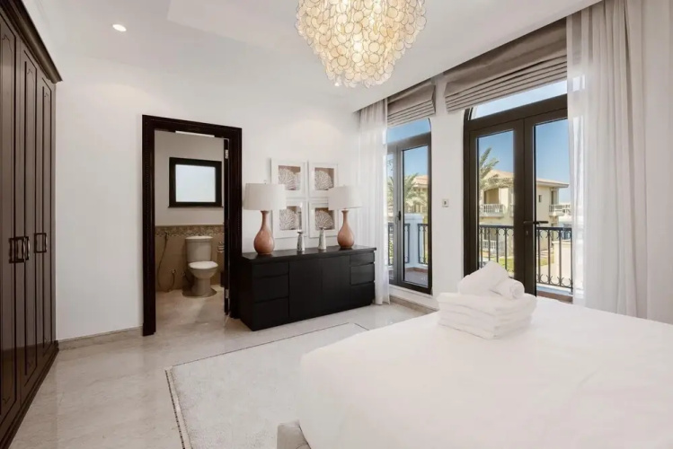 Villa on Beach w Private Pool The Palm Jumeirah