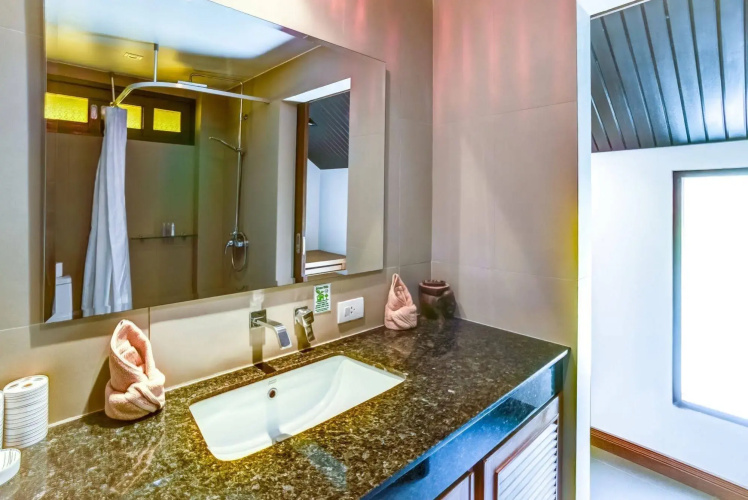 Villa Chok in beachfront villa resort