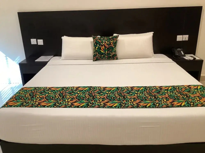 Adis Hotels