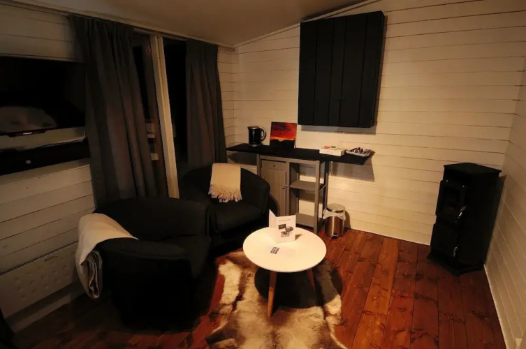 Arctic gourmet cabin