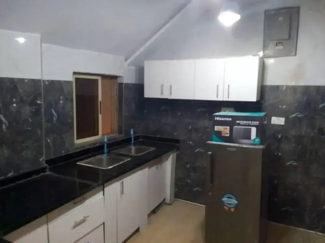House - Sleeps 6 & Free Parking
