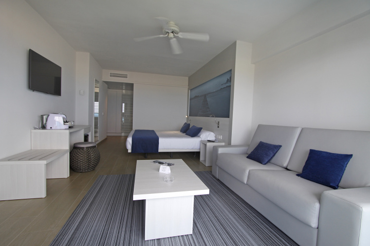 BG Tonga Tower Design Hotel & Suites photo 7