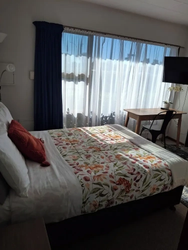 Economy Suite