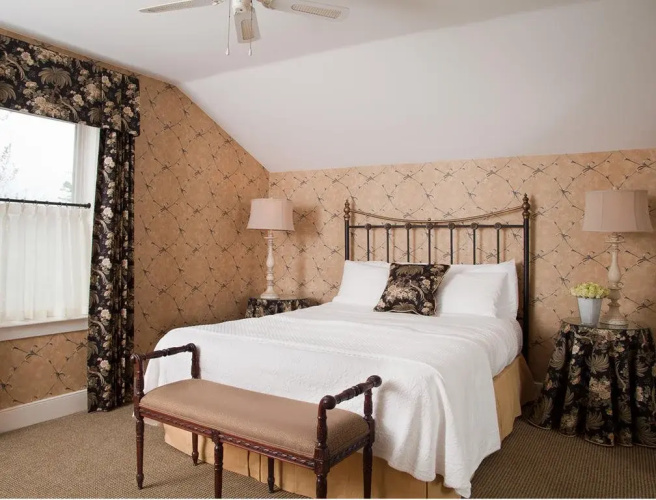 Moffat Inn