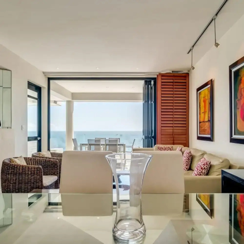 Private Holiday Apartment w Pool and Views Bali E