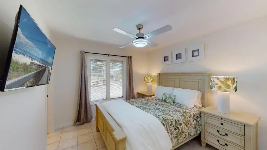 786 Orchid Ct