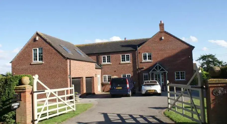 Ravensdale Lodge