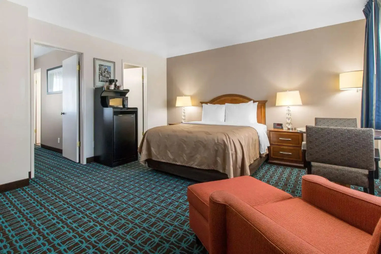 Ramada Bayside Inn & Suites Eureka