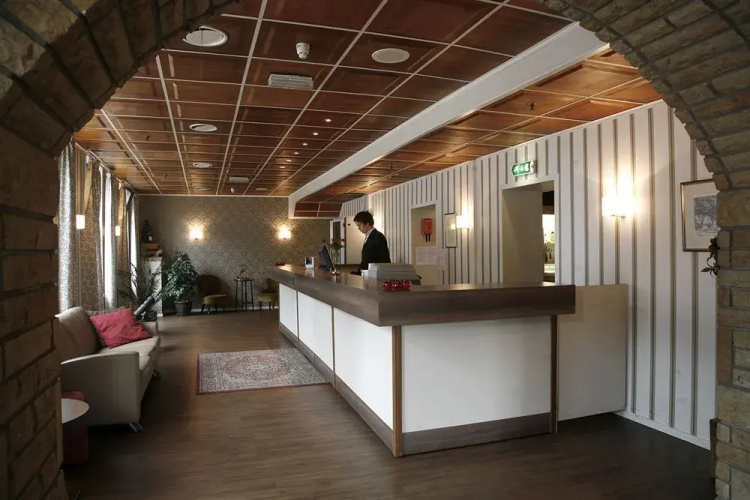 Moss Hotel & Apartments