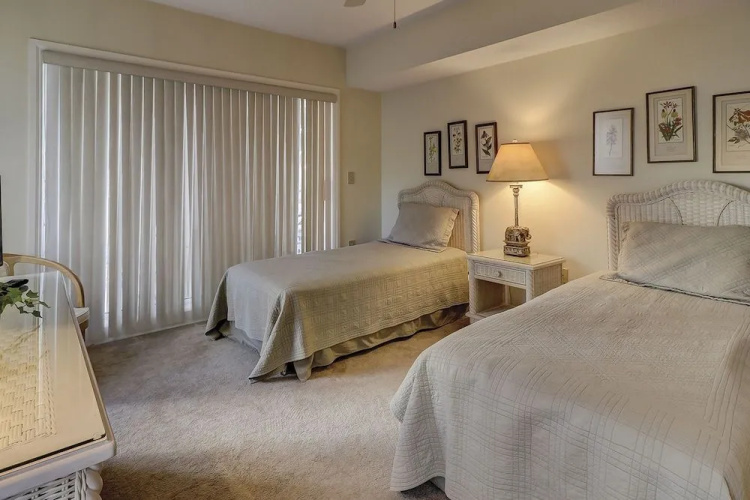 Windsor Place 107 by RedAwning