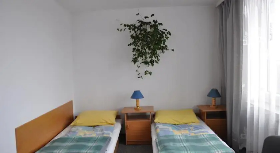 Hotel Logos