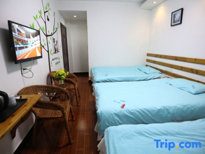 Standard Triple room