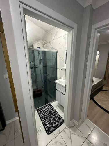 Comfy Flat With Balcony in Esenler