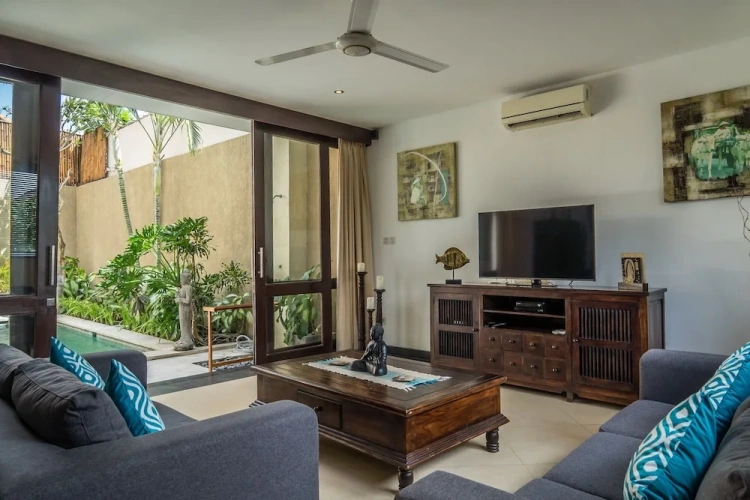 3 Bedrooms Villa