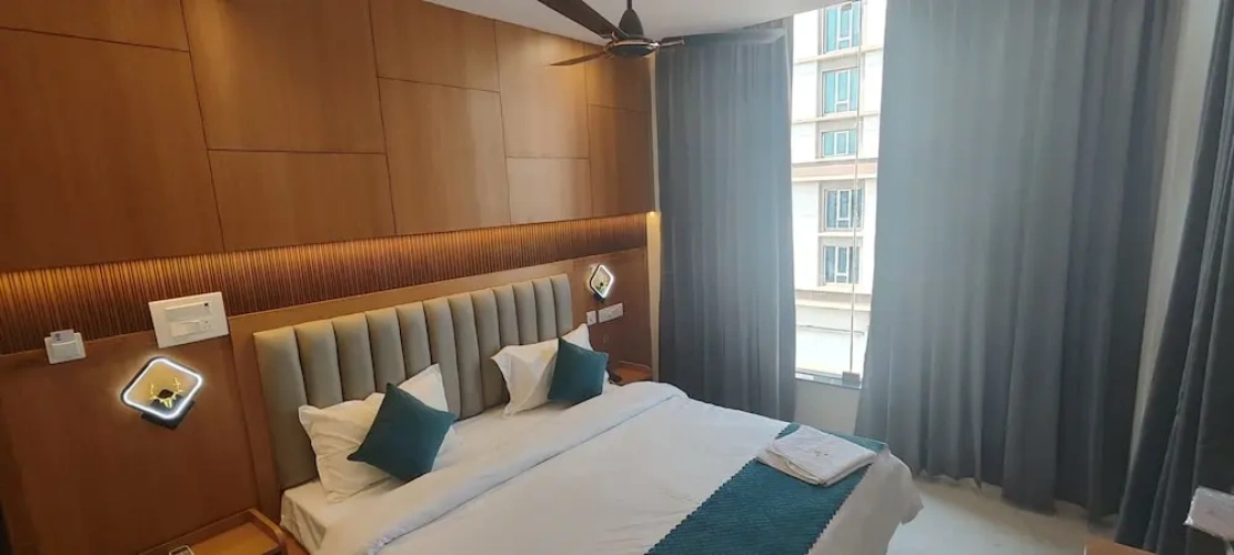 Superior Double room with city view