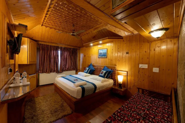 Dandoo Lake Resort