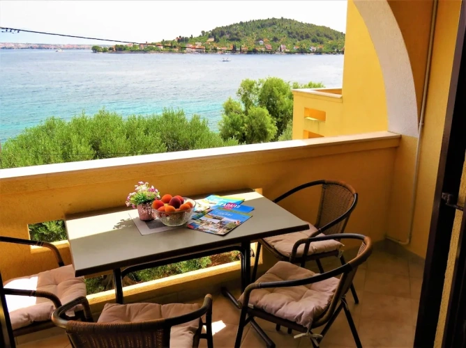 2 Bedrooms Apartment with balcony