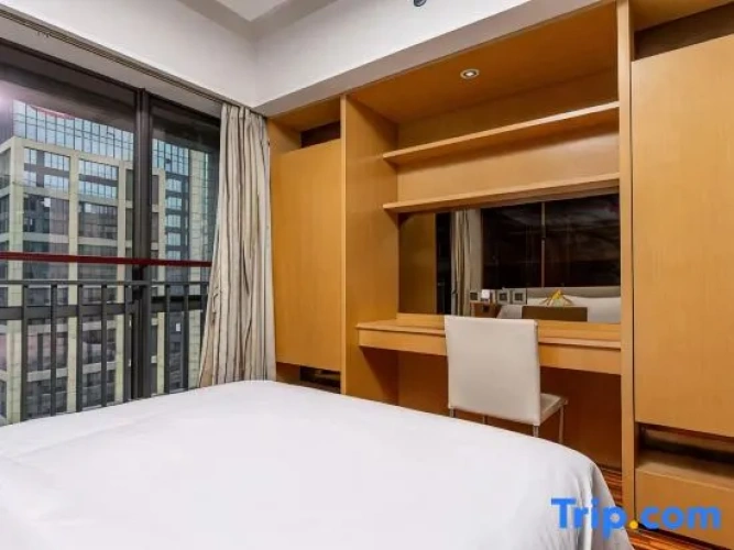 3 Bedrooms Luxury Double Family Duplex Suite with balcony