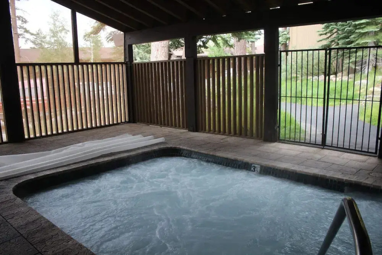 Mammoth Point 129 - Two Bedroom Condo