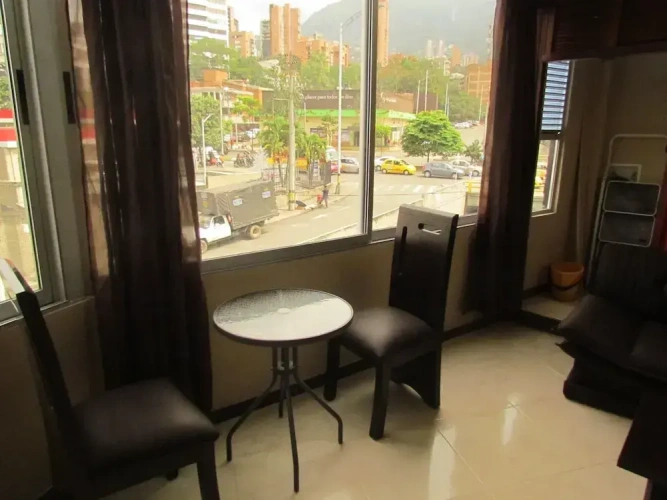 2 Bedrooms Quadruple Apartment