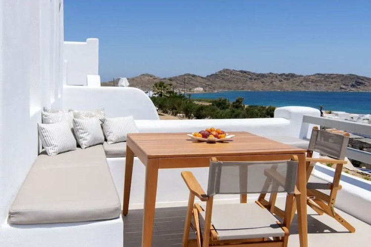 Kymo Luxury Suites Paros