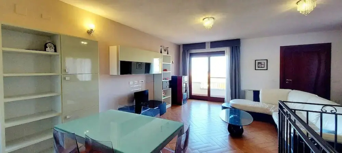 Villa a Stones Throw From the sea