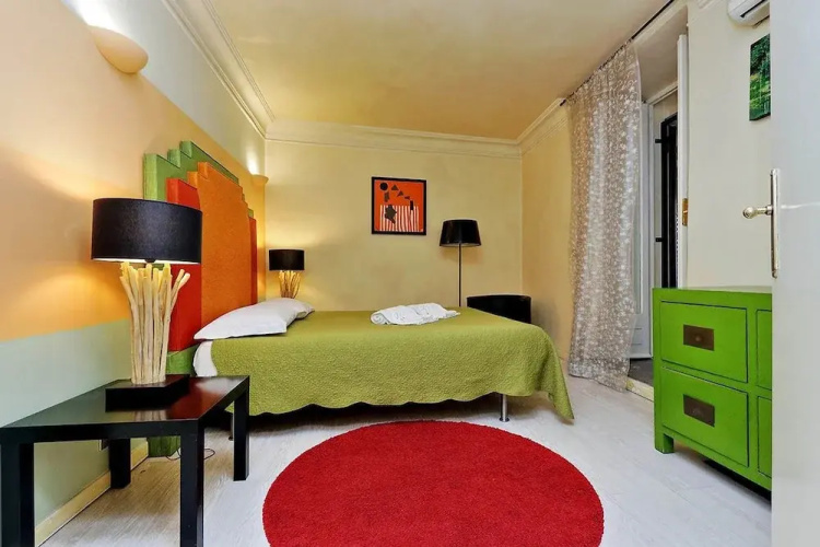 Spanish Steps Charming Apartment