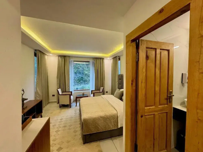Ausnya Tirthan