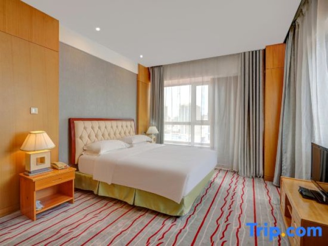 2 Bedrooms Family Suite with city view