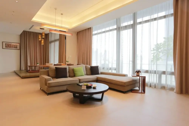 Premium Suite with balcony