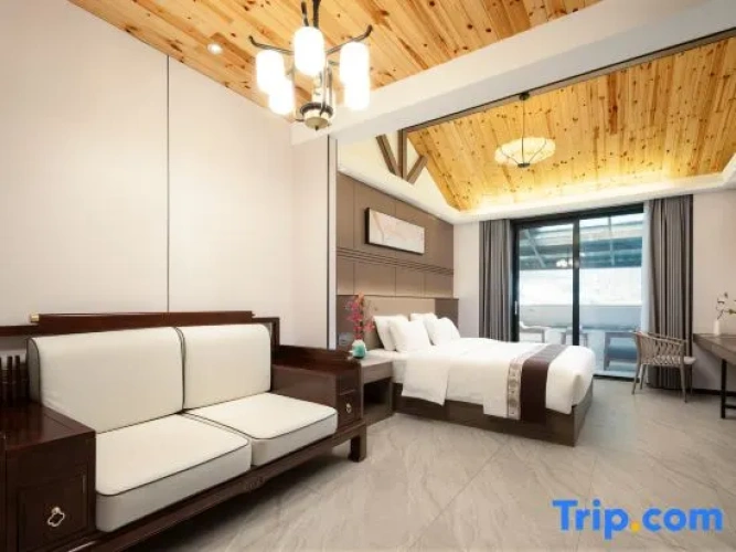 Deluxe Double Suite
