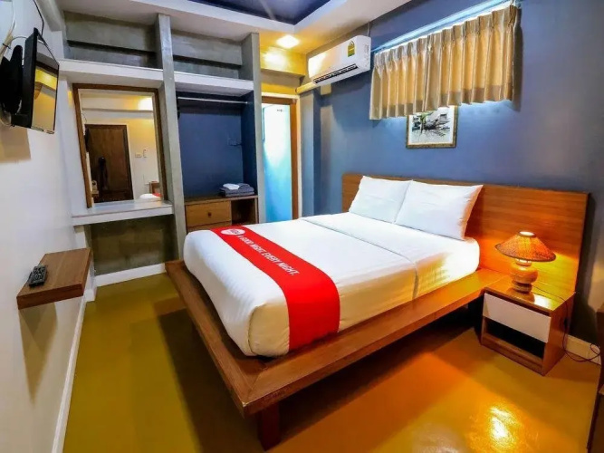Chula Room & Service