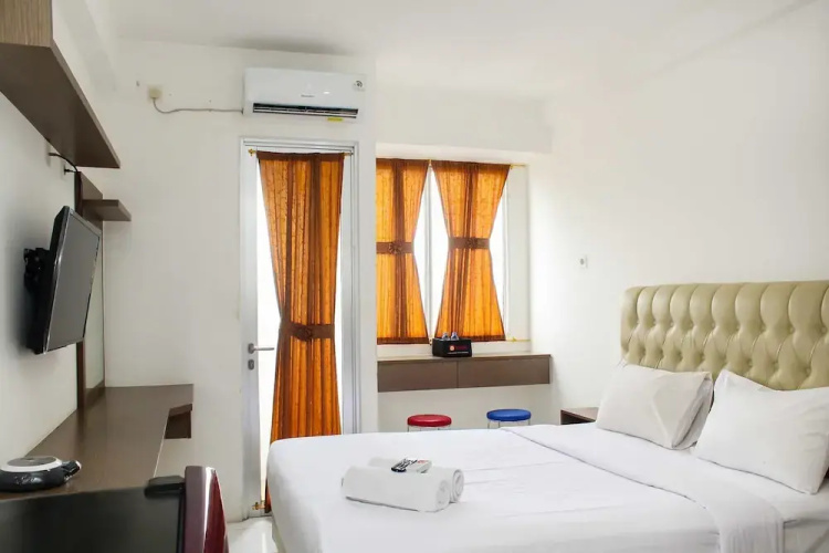 Comfortable And Minimalist Studio At Riverview Jababeka Apartment